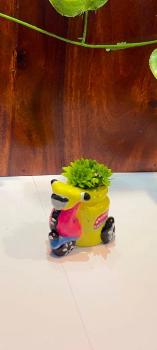 Mini scooty flower pot